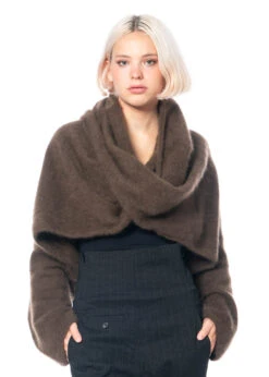 RUNDHOLZ, Kurzer Onesize-Pullover Aus Waschbärfell Mit Schalkragen 2231410702