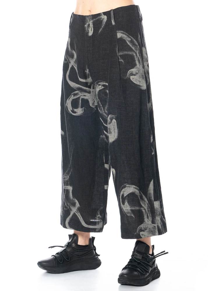 Yukai, Leichte Sommerhose Mit Print 8 Yukai, Leichte Sommerhose Mit Print – Bild 6