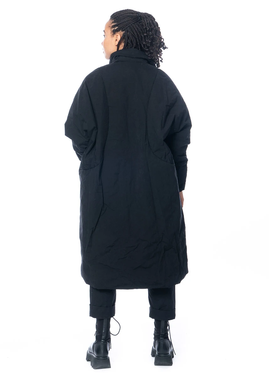 Studiob3, Oversize Wasserabweisender Mantel Corsaro 12 Studiob3, Oversize Wasserabweisender Mantel Corsaro – Bild 10