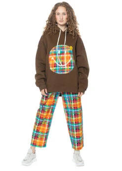 JOSHUAS, Kapuzenpulli Mit Smiley Im Pixeldesign -Kleider Geschaft hoodie10412 brown gr. m 0 71 m. hose 10410
