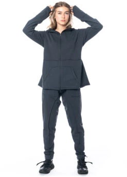 PLUSLAVIE PLÜ, Hoodie Mit Reißverschluss Und Gefalteter Rückseite PLEATED HOODIE -Kleider Geschaft pleated hoodie 2026 3