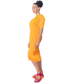 PLEATS PLEASE ISSEY MIYAKE, Komfortables Kleid MAY In Orange -Kleider Geschaft pp36jh146 neu 2
