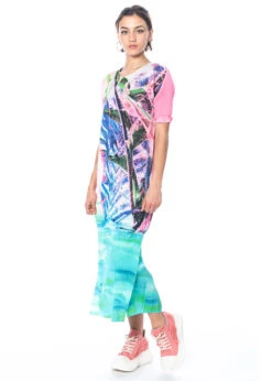 PLEATS PLEASE ISSEY MIYAKE, Schmal Geschnittenes Kleid TROPICAL WINTER -Kleider Geschaft pp38jh674 5