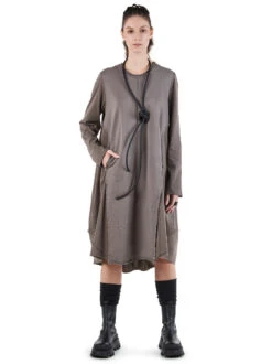 Studiob3, Kleid Mit Schwarzem Druck Auf Der Rückseite Savara