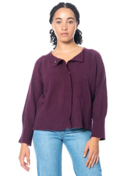 Knit Knit, Strickjäckchen Mit Hoch Geripptem Saum -Kleider Geschaft vinacchia s f1 kopie 1